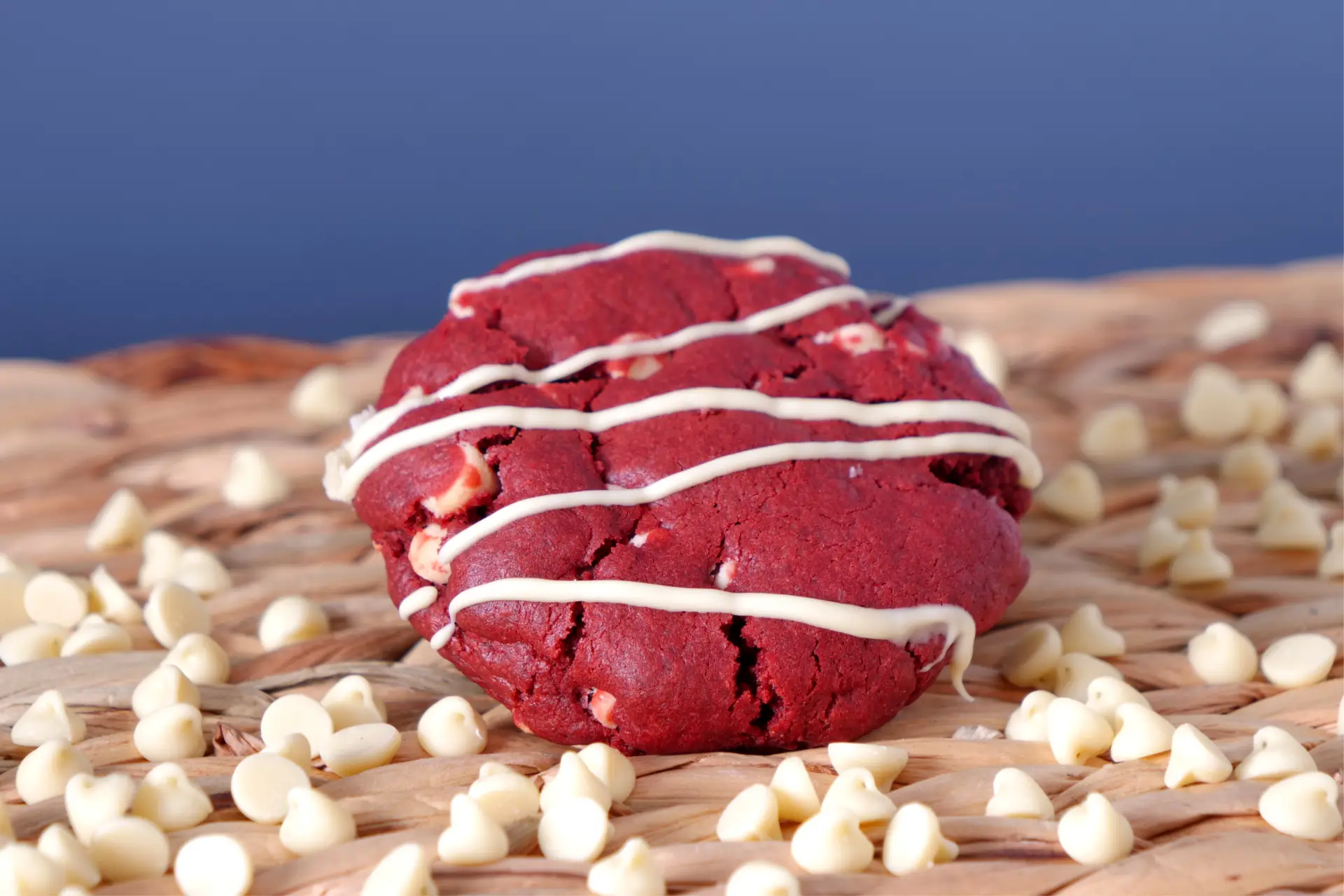 Red Velvet & White Chocolate Cookie